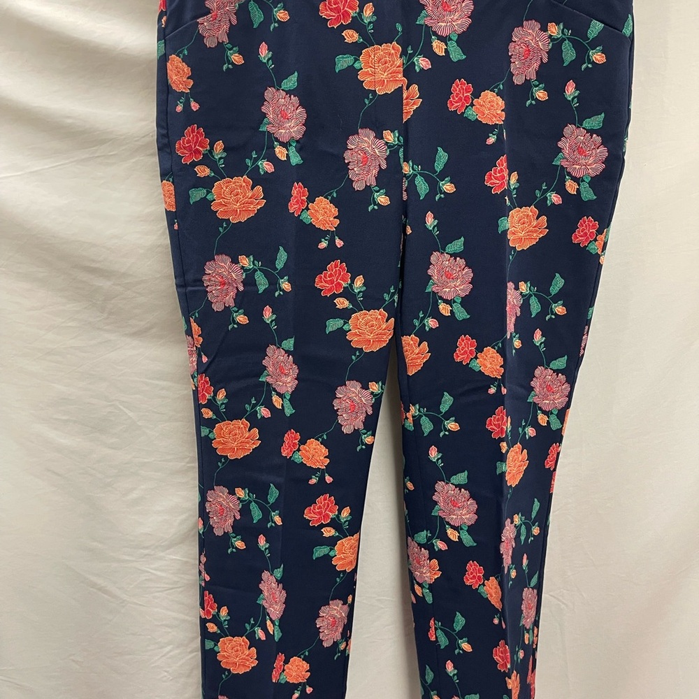 Chico's Floral Capris - Navy, Red, Orange Pants Vacation Cruise